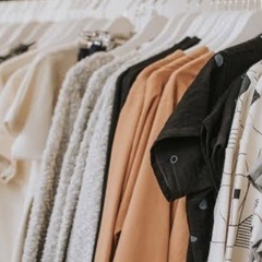 【アパレルまとめ売り】① 激安‼️ １着 50円　100着 古着...