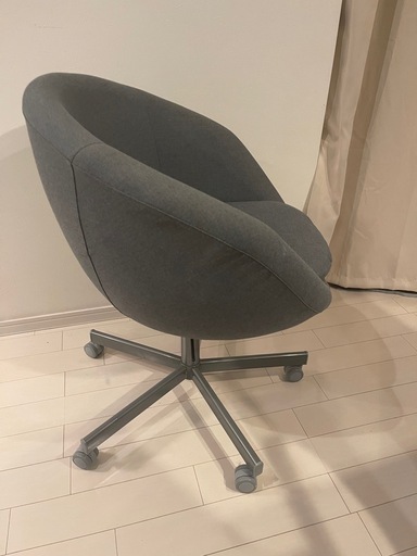IKEA skruvsta スクルーヴスタ キャスター付き