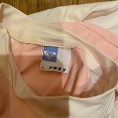 美品ROXY ラッシュガード 長袖 Lサイズ水着海水浴プールキャンプアウトドアレジャー水泳スイミングピンクの画像