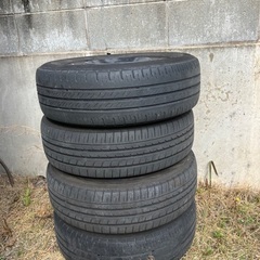 ホンダフリードGB5スチールホイールタイヤ　ナット付