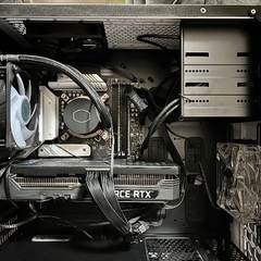 【大幅値下げ中】高性能ゲーミングPC Corei5-12400F RTX3070ti 32GB 水冷 Wi-Fi搭載の画像
