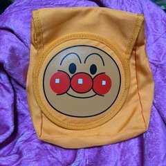 アンパンマンリュック　18 × 21 × 8センチ