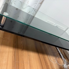 ガラステーブルの画像