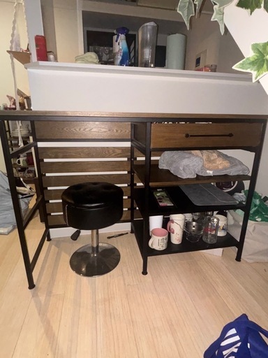 収納便利！棚＆回転レザーチェアセット