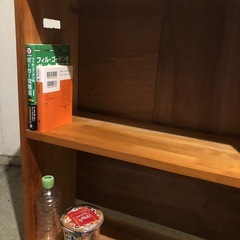 木製の棚、本棚の画像