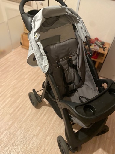 商談中25キロまで乗れるベビーカー (XO) 橋本のベビー用品《ベビーカー 