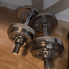 トレーニングベンチ&ダンベルの画像
