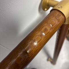 トイレ手すり　木　の画像
