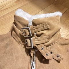 H&Mムートンライダースジャケットの画像