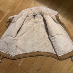 H&Mムートンライダースジャケットの画像