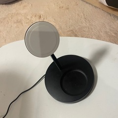 BELKIN　ワイヤレス充電器 MagSafe急速充電対応 iPhoneAirPods 同時充電可能 2in1の画像