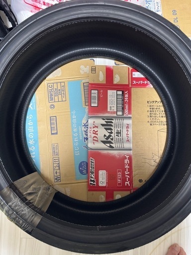 新品　
22インチ　245 30