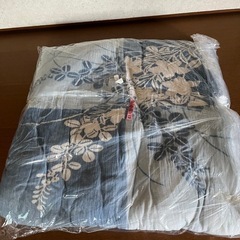 座布団（フワフワ厚手です）