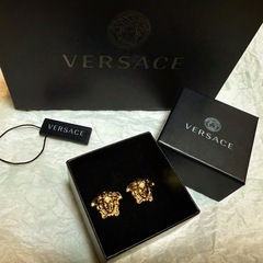 versace ピアスの画像