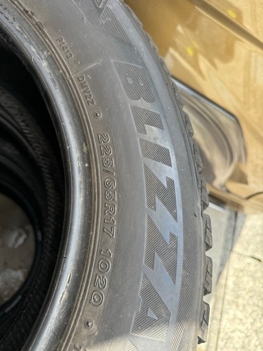 スタッドレス