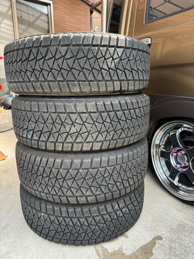 スタッドレス