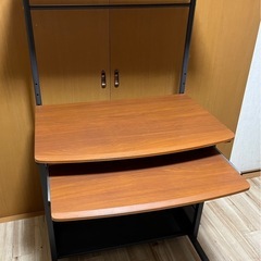 パソコンデスクの画像