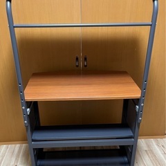 パソコンデスクの画像