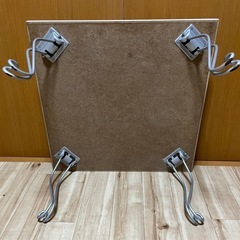 タイル張りテーブルの画像