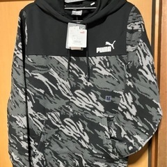 新品⭐️プーマパーカー　メンズM      　　　　特売🉐定価6...