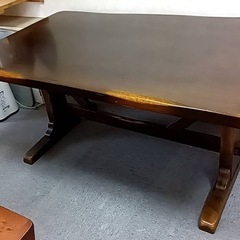 ダイニングテーブル