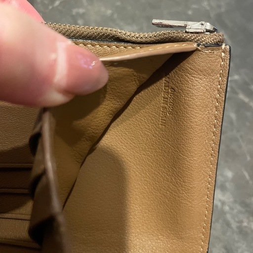 決まりました　ロエベ  二つ折り財布　レシート　箱付き