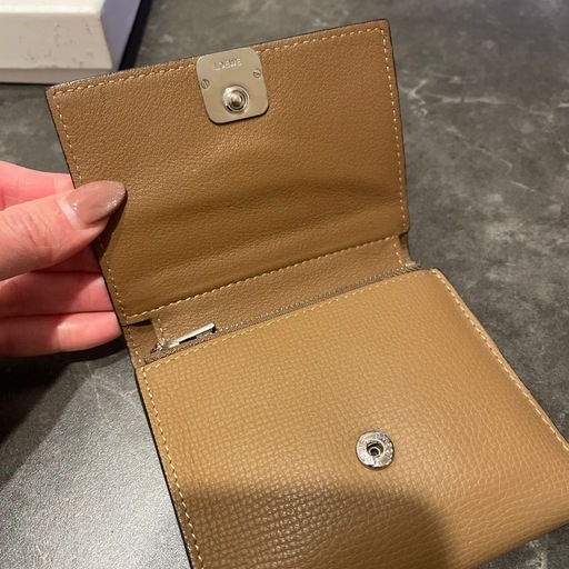 決まりました　ロエベ  二つ折り財布　レシート　箱付き