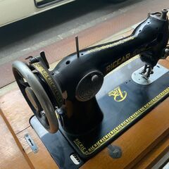 ◇希少現状品◇RICCAR リッカー アンティークミシン 足踏み型黒ミシン◇レトロミシン★1950年代 ヴィンテージの画像