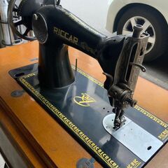 ◇希少現状品◇RICCAR リッカー アンティークミシン 足踏み型黒ミシン◇レトロミシン★1950年代 ヴィンテージの画像
