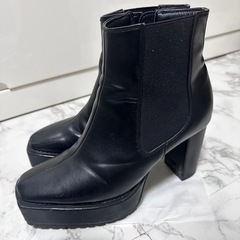 🤍AZUL by moussy ブーツの画像