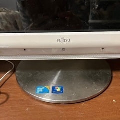 富士通デスクトップパソコンの画像