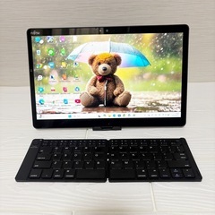 【美品】すぐ使える❣️キーボードおまけ✨富士通ノートパソコン‼️【完動品】軽くて薄い✨資料作成✨お絵描きタブレット✨kindle用‼️高速SSD✨webカメラでzoom会議✨副業にも❣️の画像