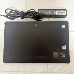 【美品】すぐ使える❣️キーボードおまけ✨富士通ノートパソコン‼️【完動品】軽くて薄い✨資料作成✨お絵描きタブレット✨kindle用‼️高速SSD✨webカメラでzoom会議✨副業にも❣️の画像