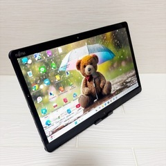 【美品】すぐ使える❣️キーボードおまけ✨富士通ノートパソコン‼️【完動品】軽くて薄い✨資料作成✨お絵描きタブレット✨kindle用‼️高速SSD✨webカメラでzoom会議✨副業にも❣️の画像