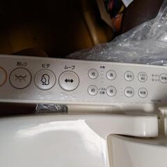 TOSHIBA 温水洗浄便座　SCS-T160  中古の画像