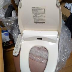 TOSHIBA 温水洗浄便座　SCS-T160  中古の画像