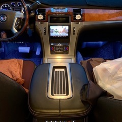 キャデラック エスカレード ディーラー車 プラチナム 22インチ アメ車 USの画像