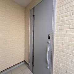 リクシル 玄関扉 ジエスタ２ スマホ対応 LIXIL 扉  FamiLock ファミロック 対応の画像