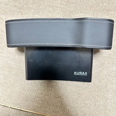 車　隙間　収納の画像