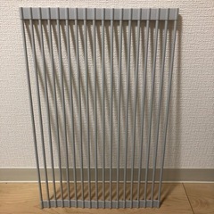 水切りラック シンク上 折りたたみ式 52 x 33cm 折り畳み式 水切り 食器 コンパクト 省スペース シリコン製 錆びない 抗菌 (グレー)の画像