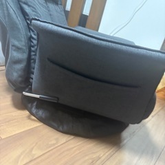 値下げ→座り心地抜群！回転座椅子の画像