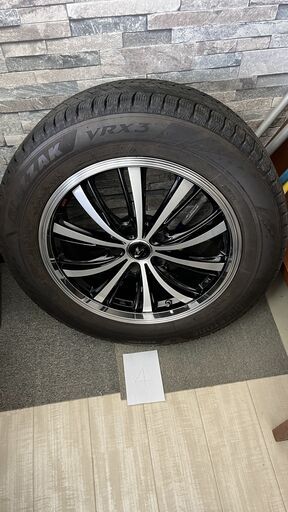 ブリヂストンブリザックVRX3・レオニス１７インチのセット中古美品