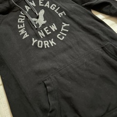 American Eagle ブラックパーカー NEW YORK CITYの画像