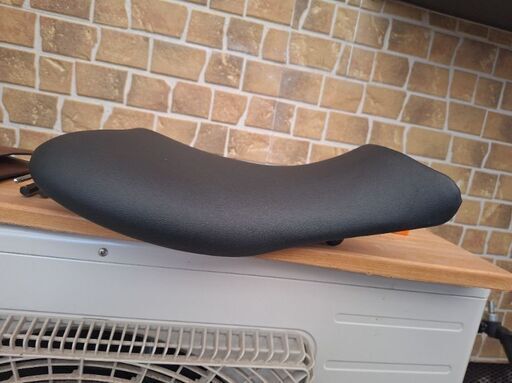 GSX1300R隼2型ローダウンシート&ハリケーンハンドルUPスペーサーセット！ GSX1300R隼2型ローダウンシート&ハリケーンハンドルUPスペーサーセット！