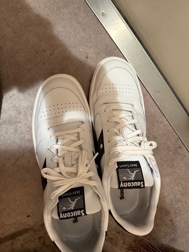Sauconyスニーカー\n