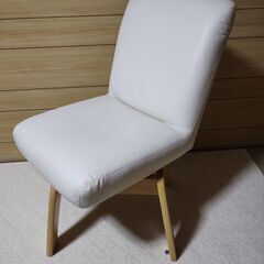 回転椅子の画像