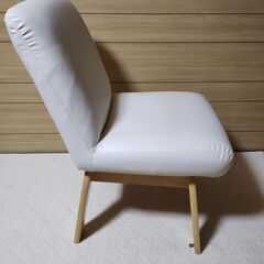 回転椅子の画像