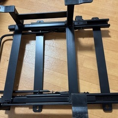 三菱　パジェロ　純正　シートレール　右　V2# V4# M021-Rの画像