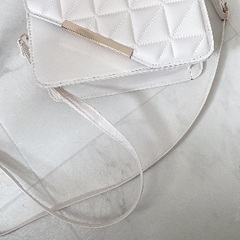 予約済みショルダーバッグ未使用の画像