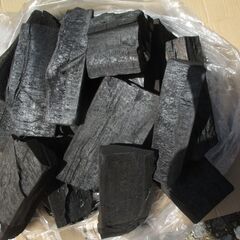 【最終処分】　木炭　　約５ｋｇ　　炭　バーベキュー　調理　消臭剤...